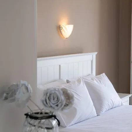 Spiros Sea View Herberg *