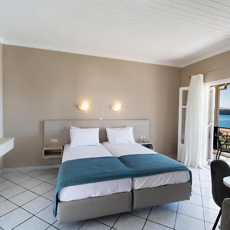 Herberg Spiros Sea View