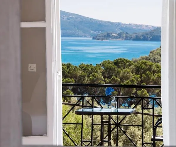 Πανδοχείο Spiros Sea View *