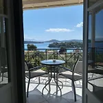 Spiros Sea View *
