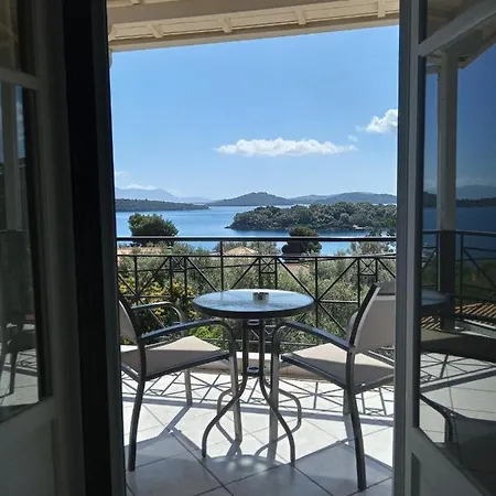Spiros Sea View *
